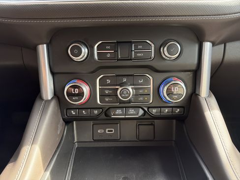 Used 2022 GMC Yukon XL SLT w/ SLT Premium Package AWD/4WD image 24