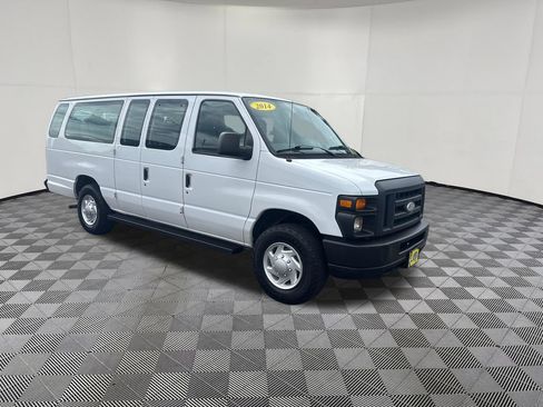 Used 2014 Ford E-250 and Econoline 250 Extended w/ Power Group RWD image 7