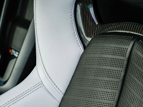 Used 2022 Chevrolet Corvette Stingray Premium Conv w/ Z51 Performance Package image 22