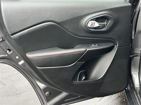 Used 2019 Jeep Cherokee Trailhawk w/ Cold Weather Group image 34