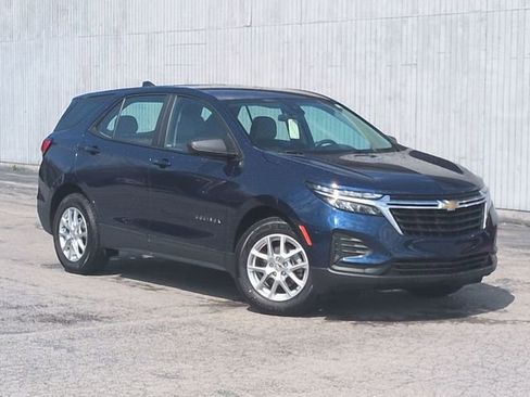 Used 2023 Chevrolet Equinox LS image 10