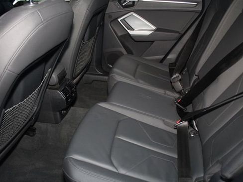 Used 2022 Audi Q3 2.0T Premium image 24