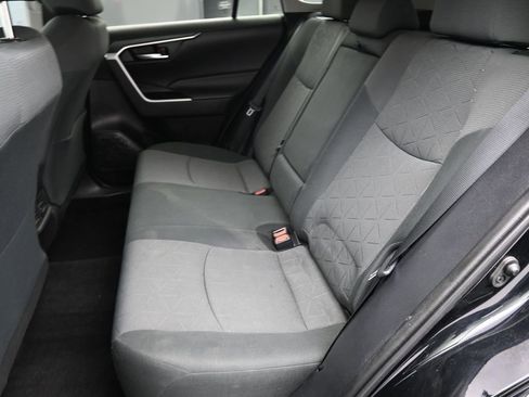 Used 2020 Toyota RAV4 XLE image 23