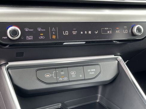 New 2026 Kia Carnival SX Prestige FWD image 11