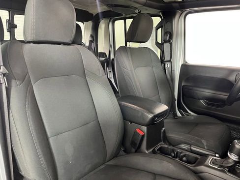 Used 2022 Jeep Gladiator Sport AWD/4WD image 37