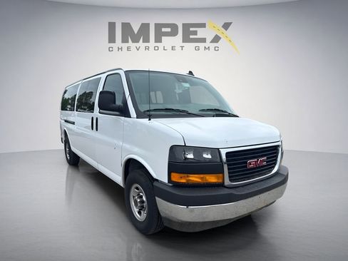 Used 2025 GMC Savana 3500 LT w/ LT Preferred Equipment Group RWD image 5