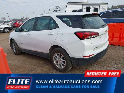 Used 2023 Chevrolet Equinox LS w/ LPO, Floor Liner Package FWD image 5