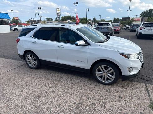 Used 2018 Chevrolet Equinox Premier AWD/4WD image 8