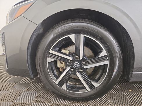 Used 2024 Nissan Sentra SV FWD image 33