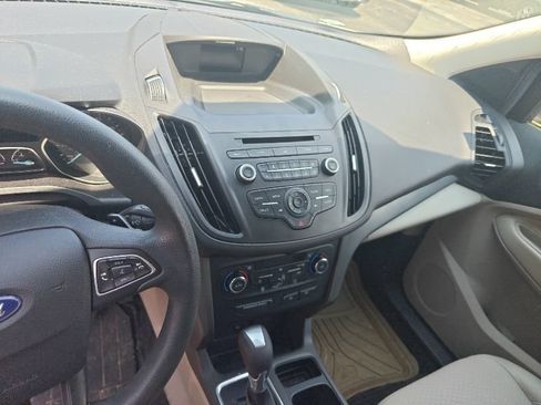 Used 2017 Ford Escape SE FWD image 11