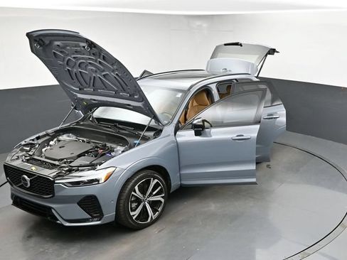 Used 2023 Volvo XC60 B6 Ultimate w/ Protection Package Premier AWD/4WD image 48