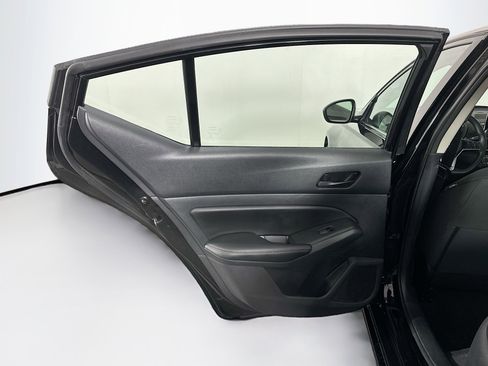 Used 2025 Nissan Altima 2.5 SV image 24