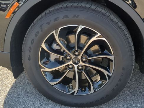 New 2026 Lincoln Nautilus Premier image 9