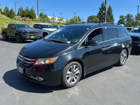 Used 2014 Honda Odyssey Touring image 2