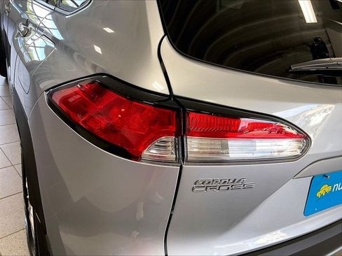 Certified 2023 Toyota Corolla Cross LE AWD/4WD image 33
