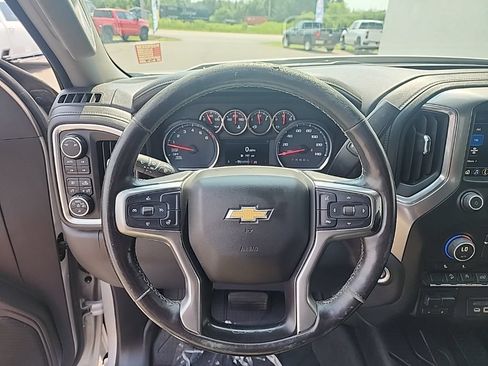 Used 2019 Chevrolet Silverado 1500 LTZ AWD/4WD image 13