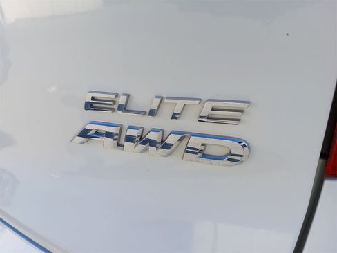 Used 2016 Honda Pilot Elite image 47