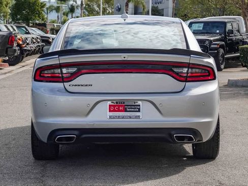 Used 2023 Dodge Charger SXT w/ Blacktop Package image 5