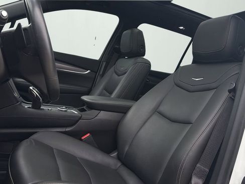 Used 2021 Cadillac XT6 Luxury image 15