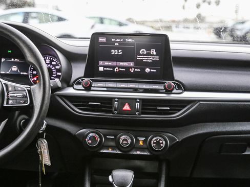 Used 2024 Kia Forte LXS image 13