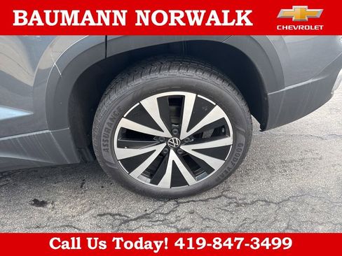 Used 2023 Volkswagen Taos SE FWD image 28