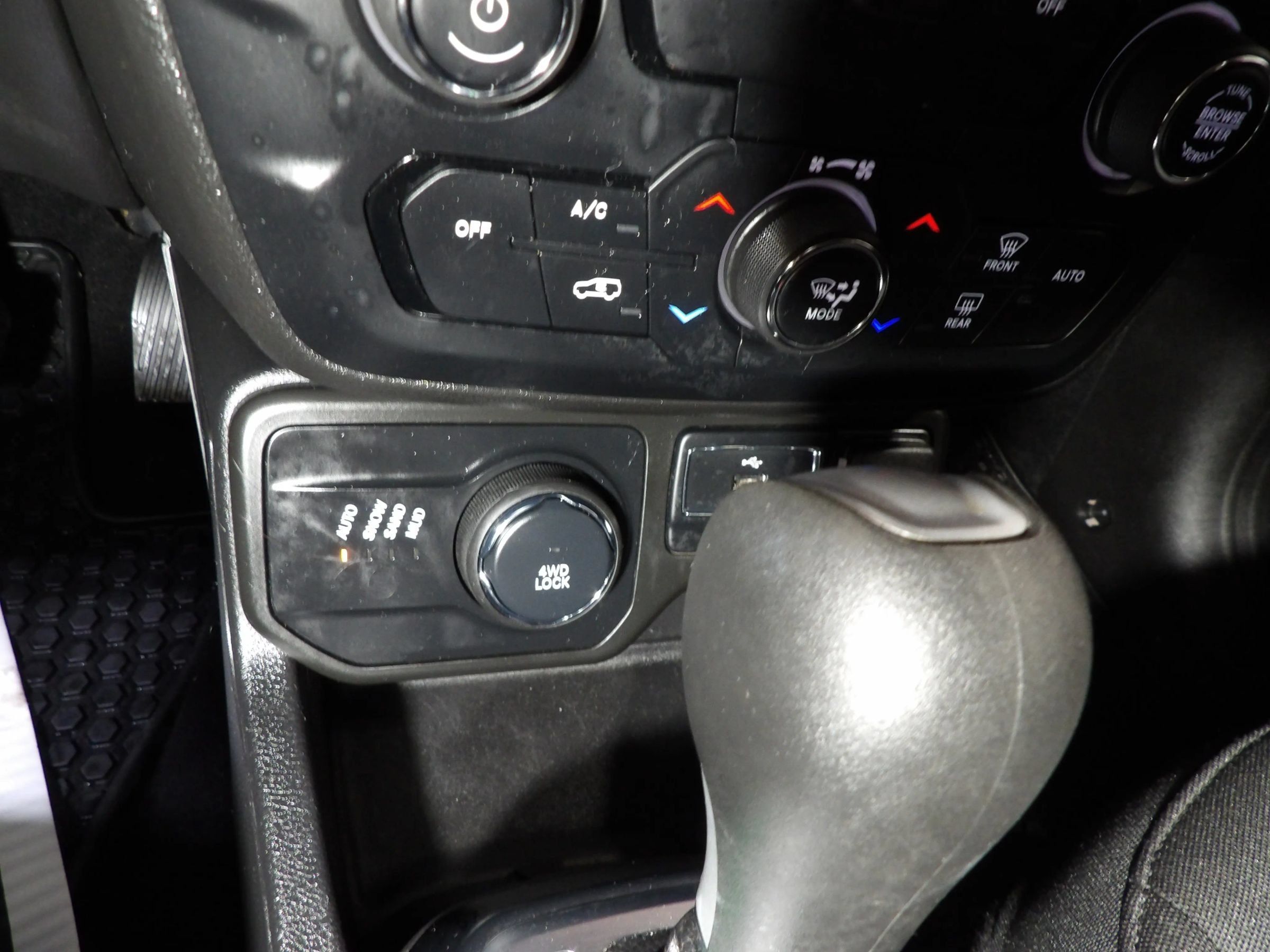Used 2018 Jeep Renegade Sport w/ Power & Air Group AWD/4WD image 16