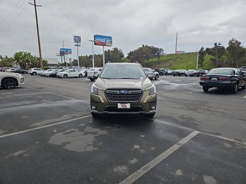 Used 2022 Subaru Forester Limited w/ Popular Package #3 image 2