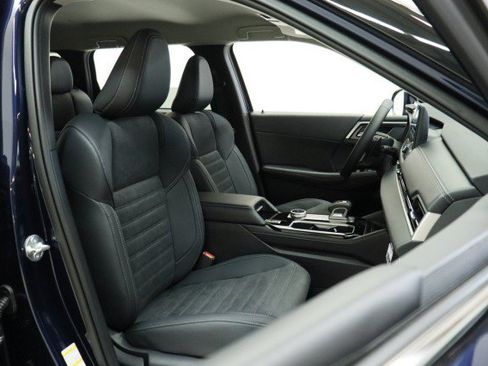 New 2026 Mitsubishi Outlander FWD image 18