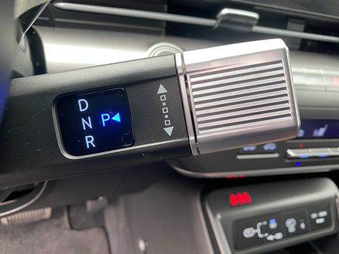 Certified 2025 Hyundai Kona SEL image 35