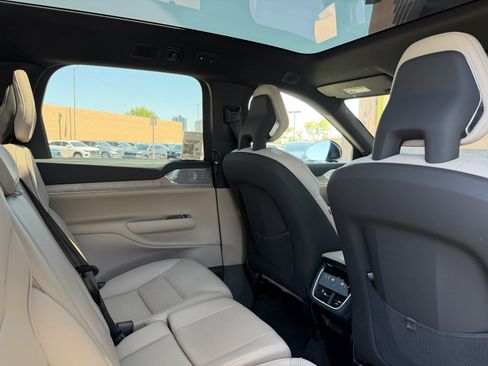 Used 2025 Volvo EX90 Ultra AWD/4WD image 41