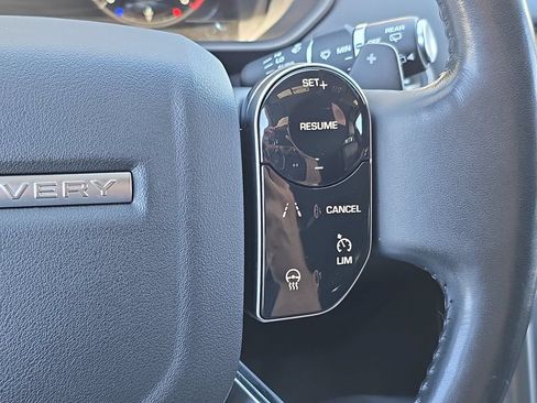 Used 2020 Land Rover Discovery Landmark AWD/4WD image 23