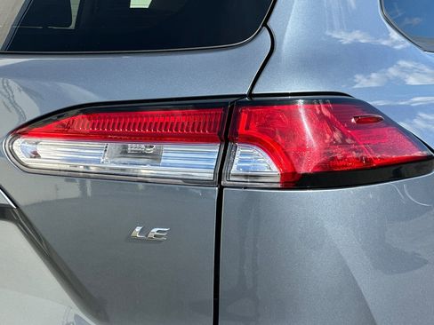 Used 2022 Toyota Corolla Cross LE image 37