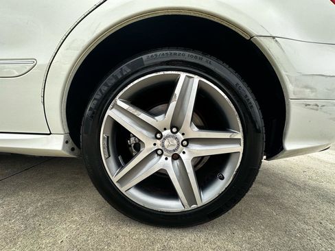 Used 2012 Mercedes-Benz R 350 4MATIC image 28