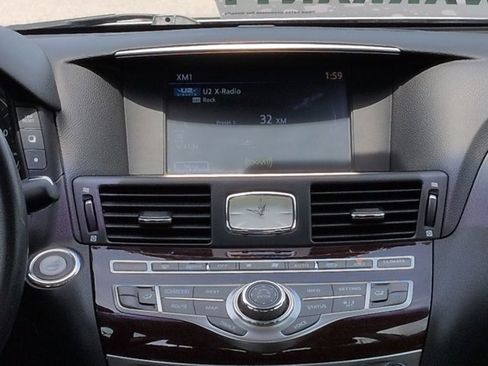 Used 2015 INFINITI Q70 L 3.7 image 18