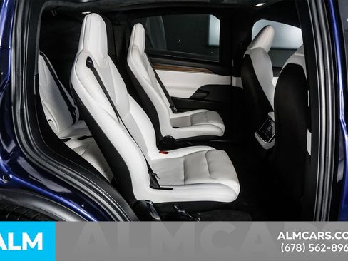 Used 2022 Tesla Model X image 21