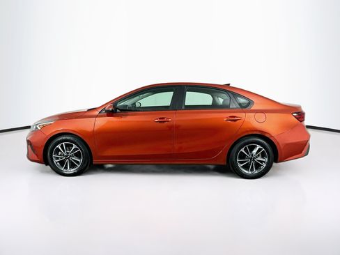 Used 2024 Kia Forte LXS w/ LXS Technology Package FWD image 4