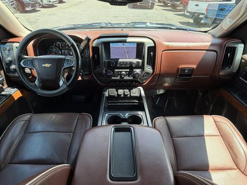 Used 2015 Chevrolet Silverado 1500 High Country w/ High Country Premium Package AWD/4WD image 19