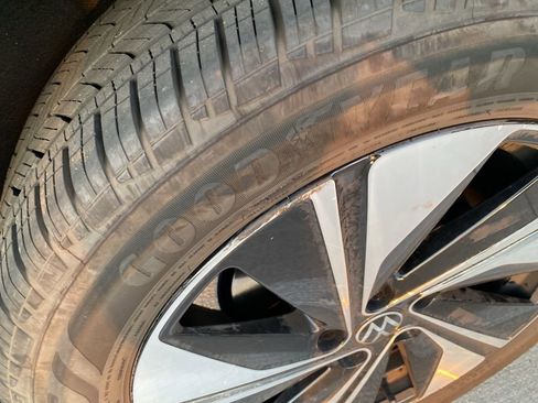 Used 2024 Volkswagen Taos SE image 10