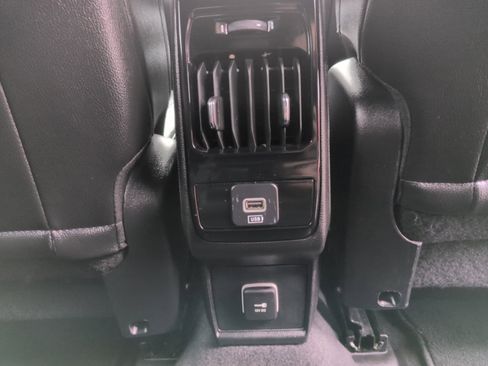 Used 2024 Jeep Compass Latitude image 14