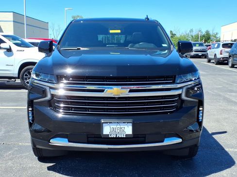 Used 2024 Chevrolet Suburban LT w/ Luxury Package AWD/4WD image 33