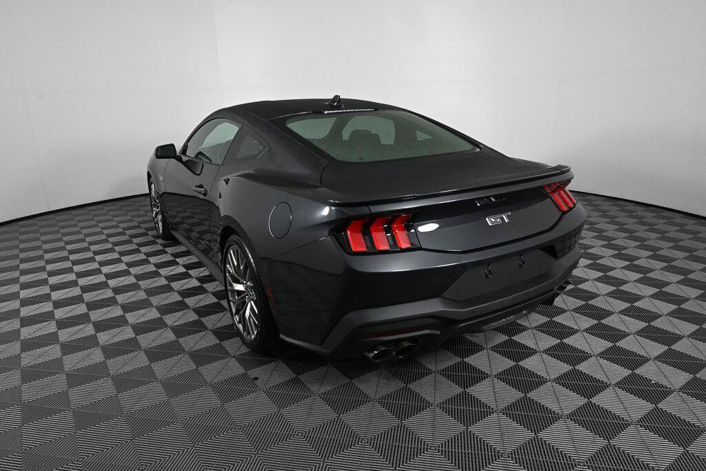 Used 2024 Ford Mustang GT Premium RWD image 4