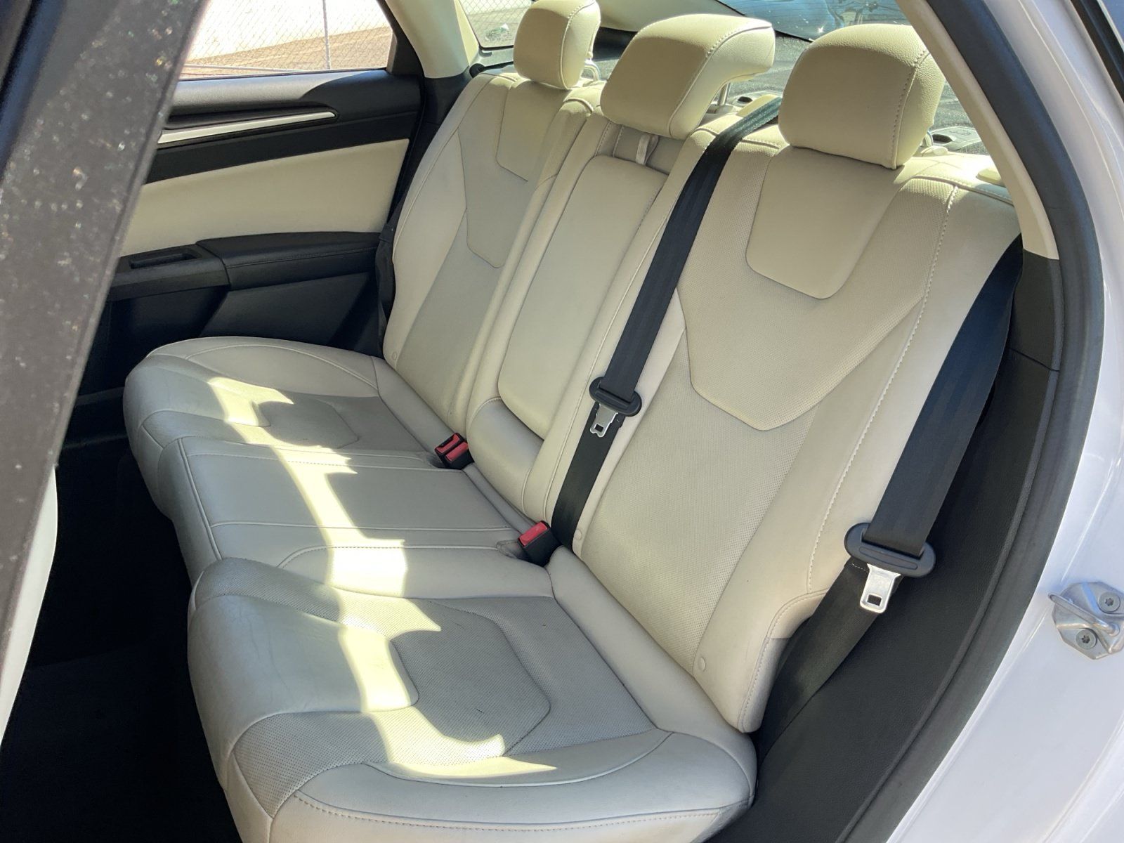 Used 2017 Ford Fusion Energi Titanium FWD image 19