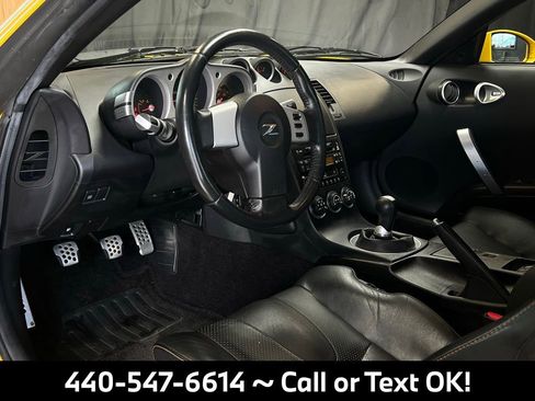 Used 2005 Nissan 350Z Touring w/ (K96) Aerodynamics Pkg image 11