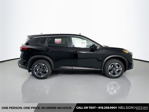 New 2026 Nissan Rogue SV w/ SV Premium Package image 4