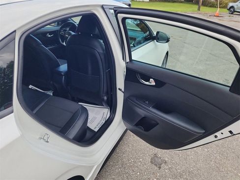 Used 2023 Kia Forte GT-Line image 25