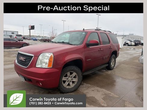 Used 2013 GMC Yukon SLT w/ SLT-2 Equipment Package image 1