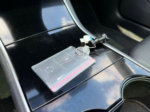Used 2018 Tesla Model 3 Long Range RWD image 29