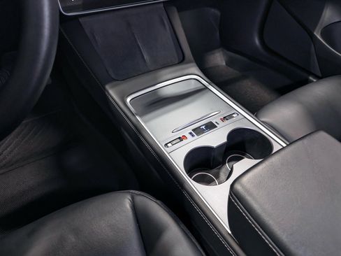 Used 2022 Tesla Model 3 Long Range image 18