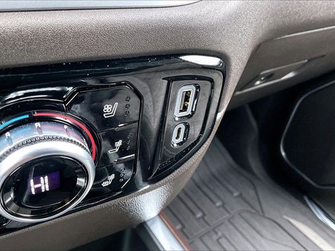 Used 2022 GMC Sierra 1500 SLT w/ SLT Premium Plus Package image 29