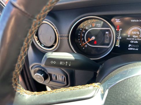 Used 2021 Jeep Gladiator Overland image 32